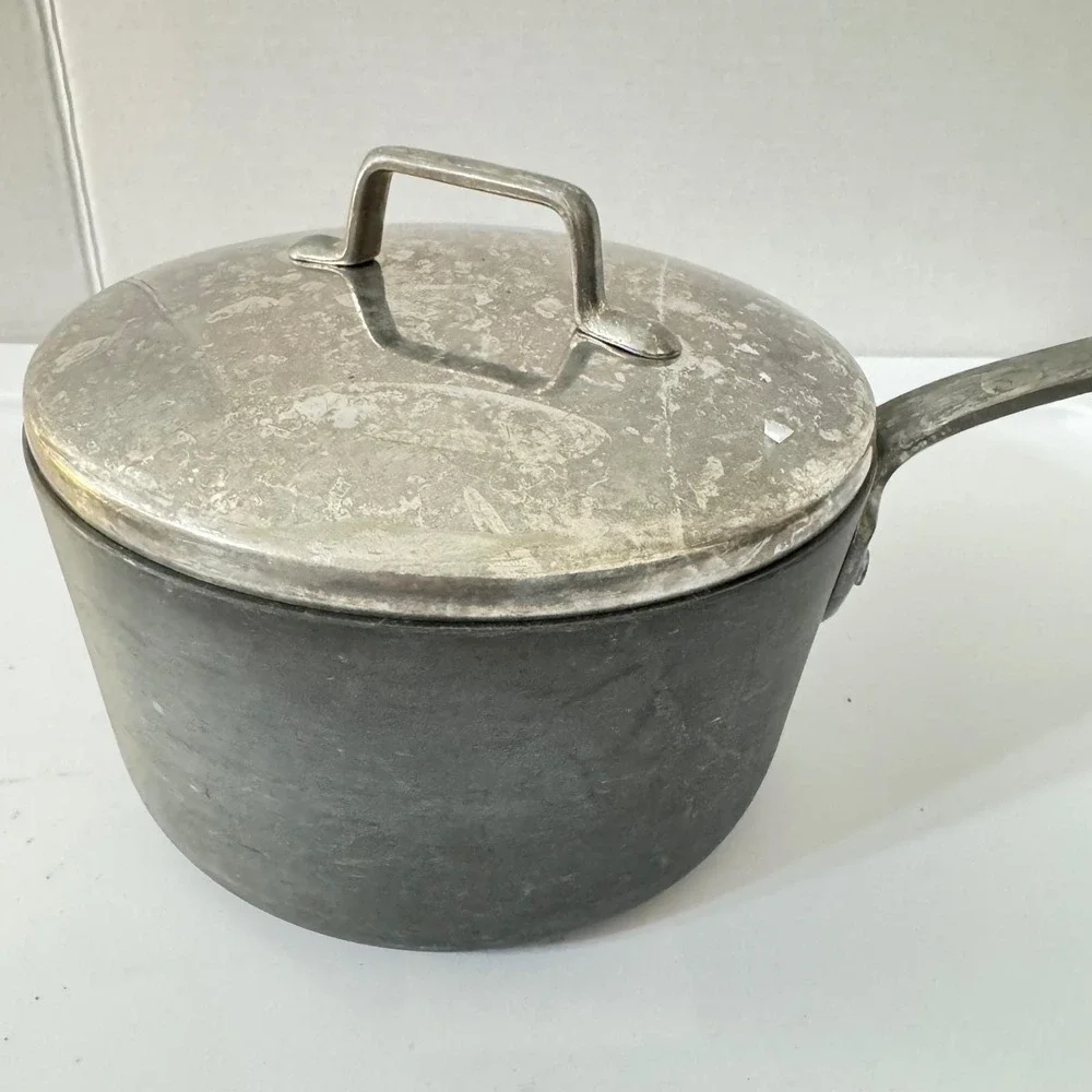 Magnalite GHC 2 Quart Saucepan with‎ Lid Vintage USA Cast Aluminum Pot 2L